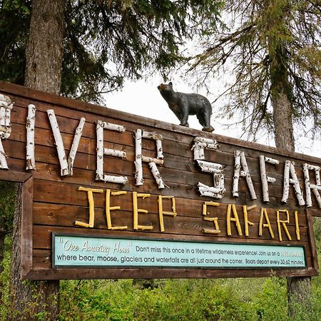 River Safari Bear Den Blue River Buitenkant foto