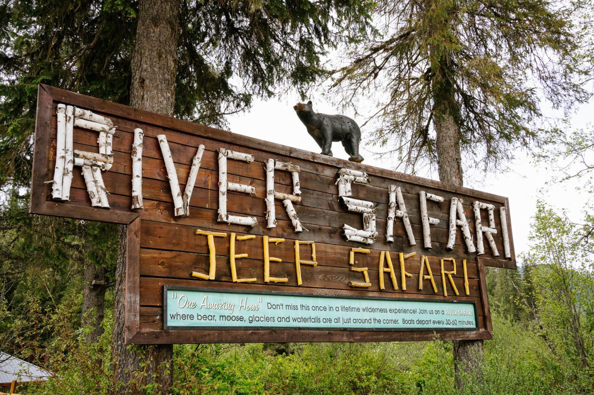 River Safari Bear Den Blue River Buitenkant foto